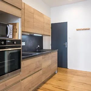 Nouveau ! Studio Neuf, Charme De L Ancien, Balcon, Netflix 4k... Apartamento